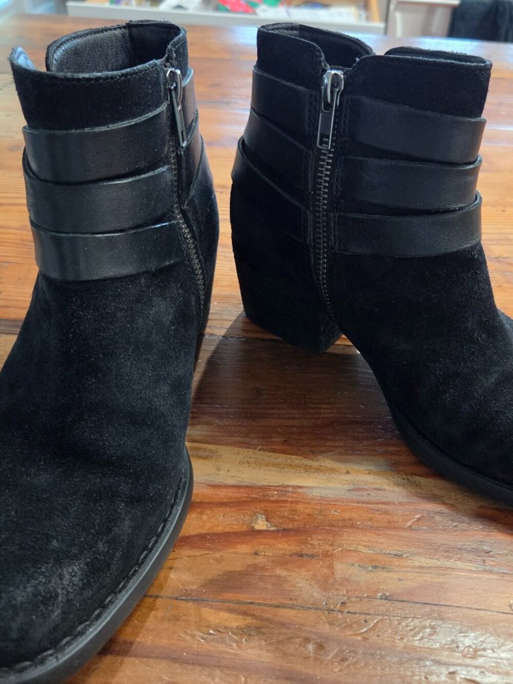 Women's Born Ankle Boots Black Suede Buckle Strap Bootie 7.5 M Side Zip